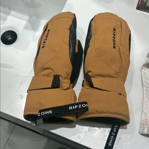 Ripzone Kids Mittens - Brown and Black